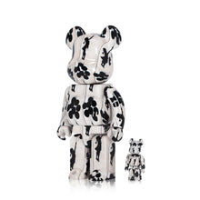 Load image into Gallery viewer, BANKSY x Be@rbrick 'Flying Balloon Girl' (2021) Designer Art Figure Set - Signari Gallery