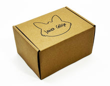 Load image into Gallery viewer, JAVIER CALLEJA 'Mr. Gunter: Hooks' (2022) Vinyl/Acrylic Art Figure - Signari Gallery