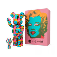 Load image into Gallery viewer, ANDY WARHOL &#39;Marilyn Monroe&#39; (2021) Designer Vinyl Figure Set (400% + 100%)