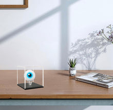 Load image into Gallery viewer, GREG MIKE x Vice Golf &#39;Eyeball&#39; (2025) Custom Golf Ball with Display - Signari Gallery 