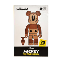 Load image into Gallery viewer, UNDEFEATED x Be@rbrick &#39;True Original&#39; (2018) Designer Art Figure Set (bronze)