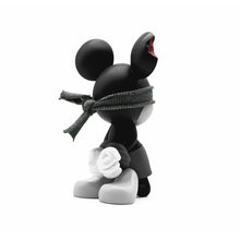 Load image into Gallery viewer, VANDUL &#39;Classic Hostage #1&#39; (2023) Designer Vinyl Art Figure - Signari Gallery 