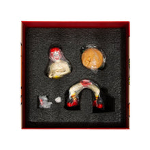Load image into Gallery viewer, WIZARD SKULL x Hunt Tokyo 'Burger Buddy' (2023) Limited Edition Designer Art Figure (vintage) - Signari Gallery 